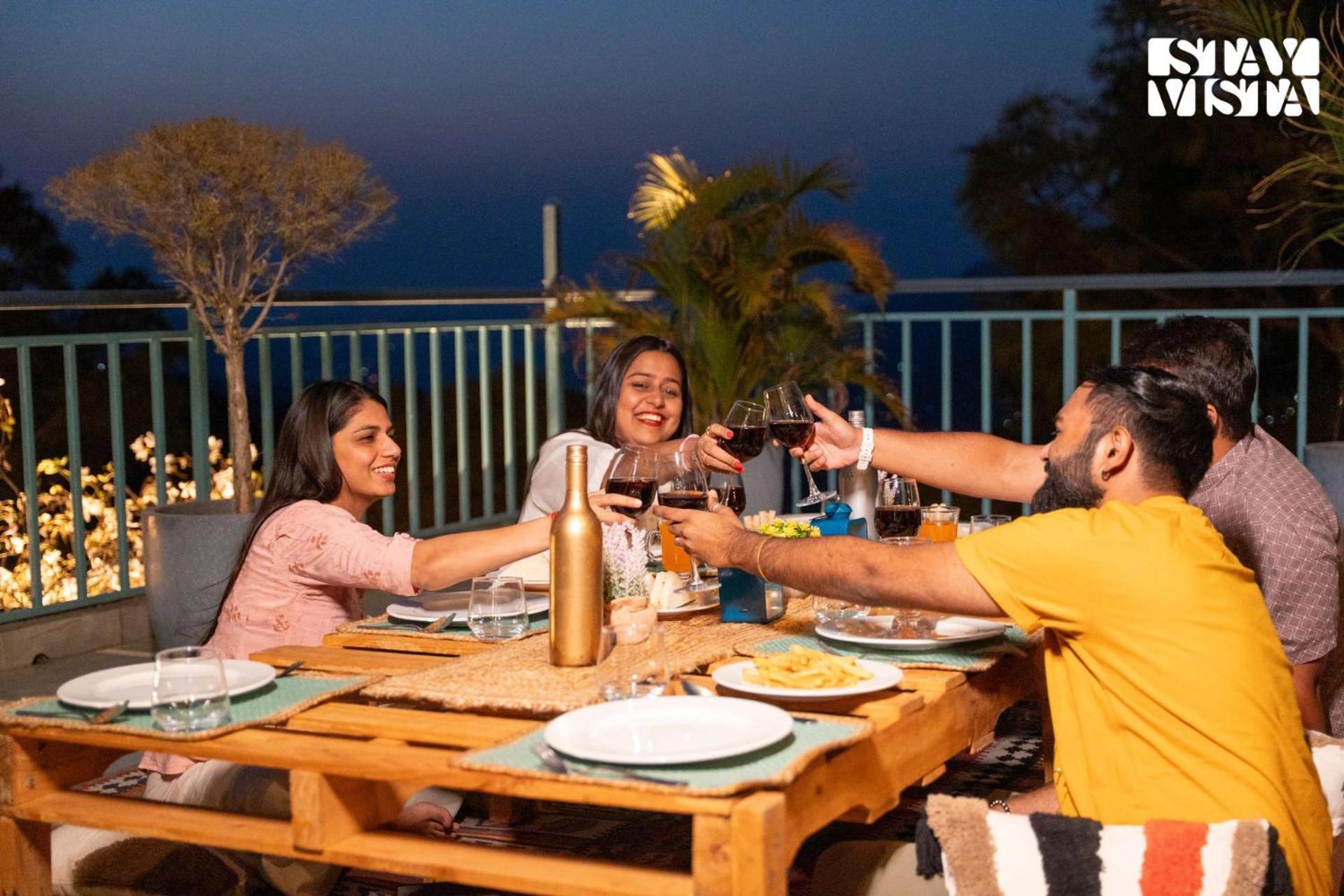 Stayvista At Aykon Estate - Modern Interiors, Views Kasauli Exterior foto